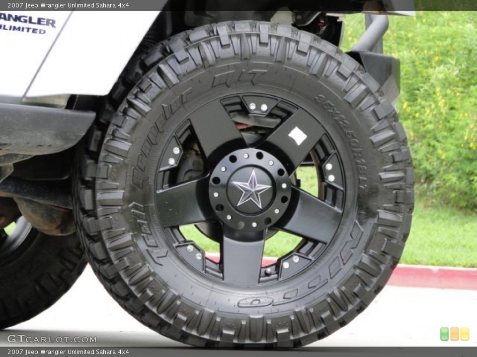 2007 Jeep Wrangler Unlimited Custom Wheel and Tire Photo #83829658
