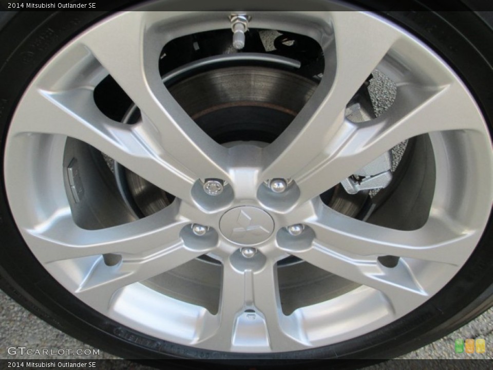 2014 Mitsubishi Outlander SE Wheel and Tire Photo #83896237