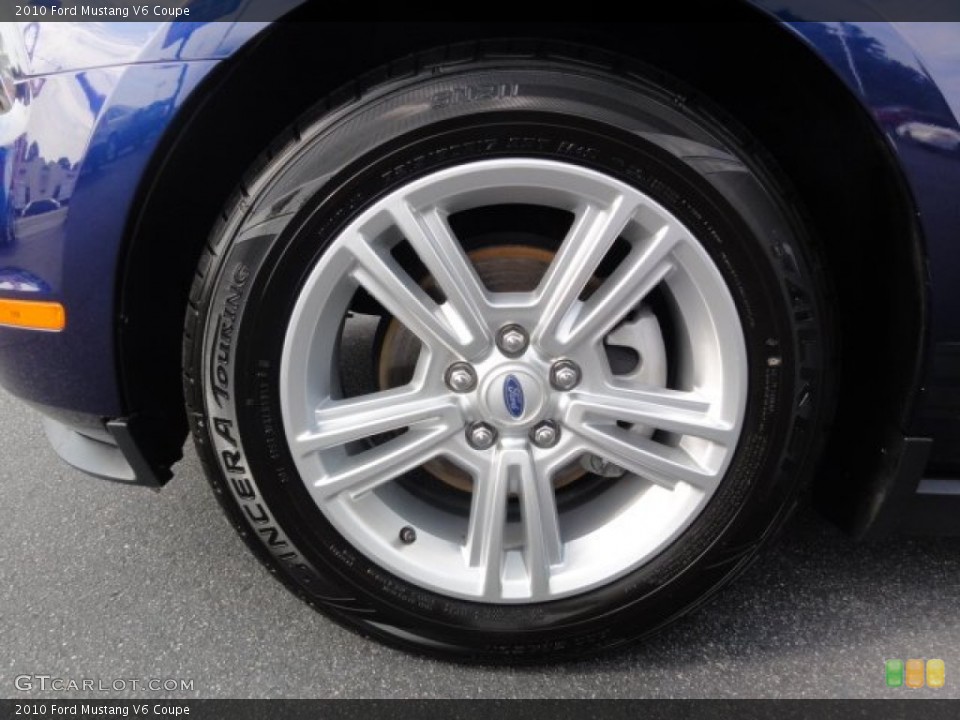 2010 Ford Mustang V6 Coupe Wheel and Tire Photo #84022431