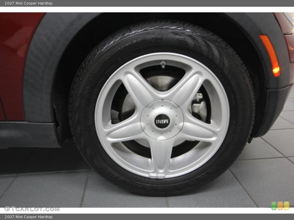 2007 Mini Cooper Hardtop Wheel and Tire Photo #84058079