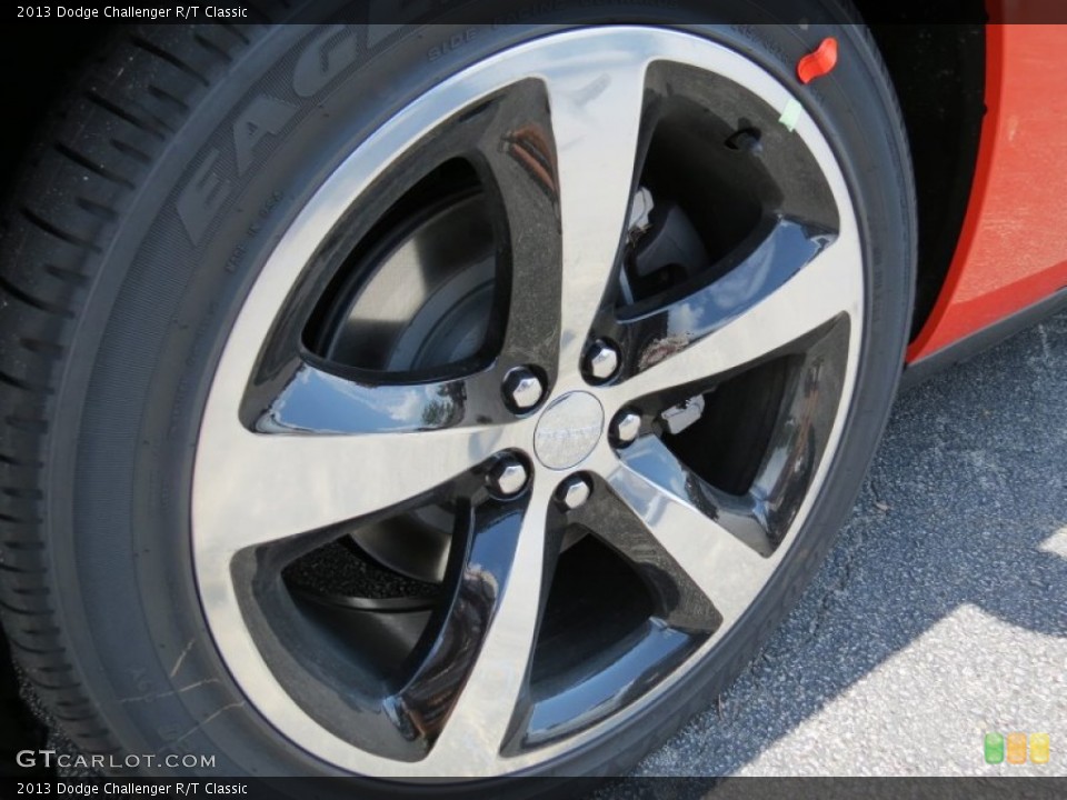 2013 Dodge Challenger R/T Classic Wheel and Tire Photo #84104948