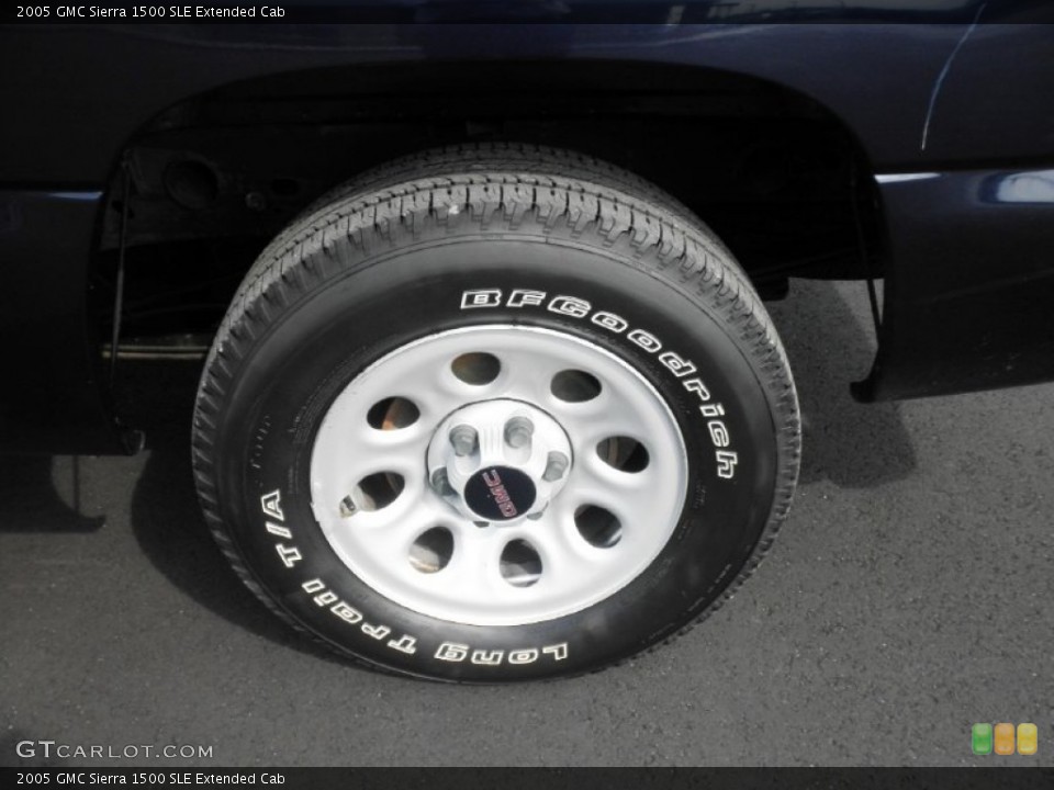 2005 GMC Sierra 1500 SLE Extended Cab Wheel and Tire Photo #84160185