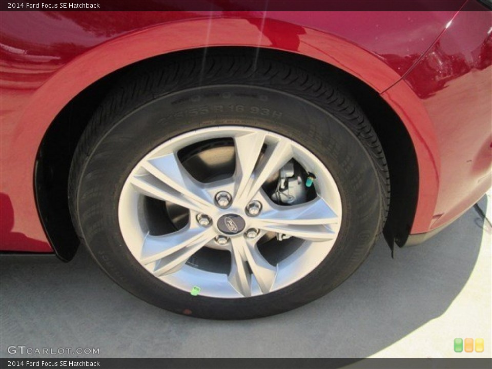 2014 Ford Focus SE Hatchback Wheel and Tire Photo #84207233