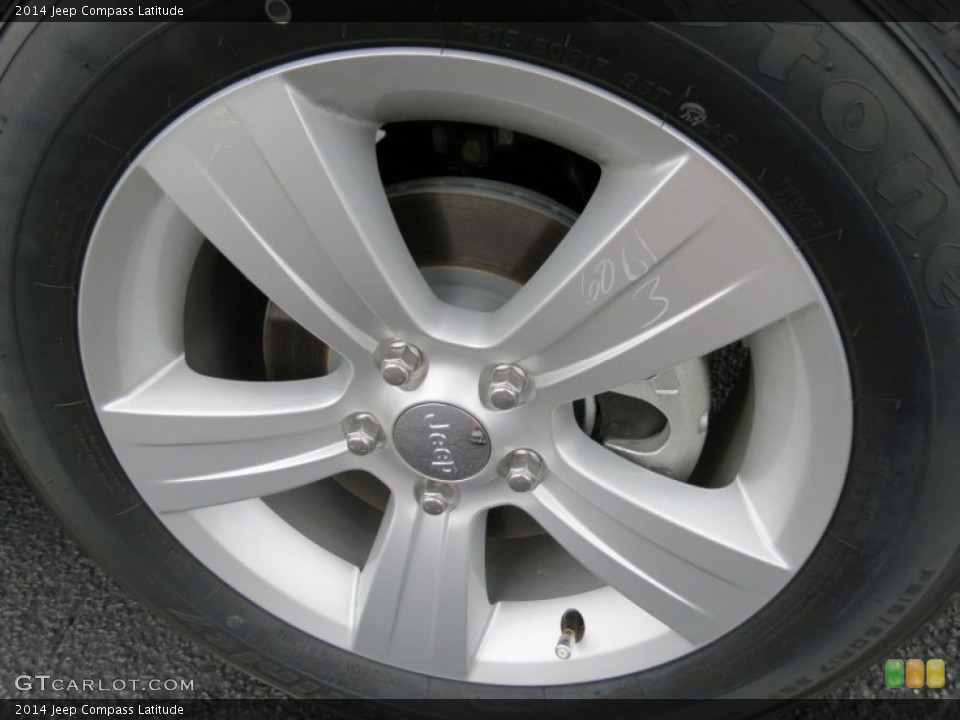 2014 Jeep Compass Latitude Wheel and Tire Photo #84228422