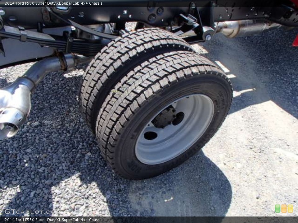 2014 Ford F550 Super Duty XL SuperCab 4x4 Chassis Wheel and Tire Photo #84301410