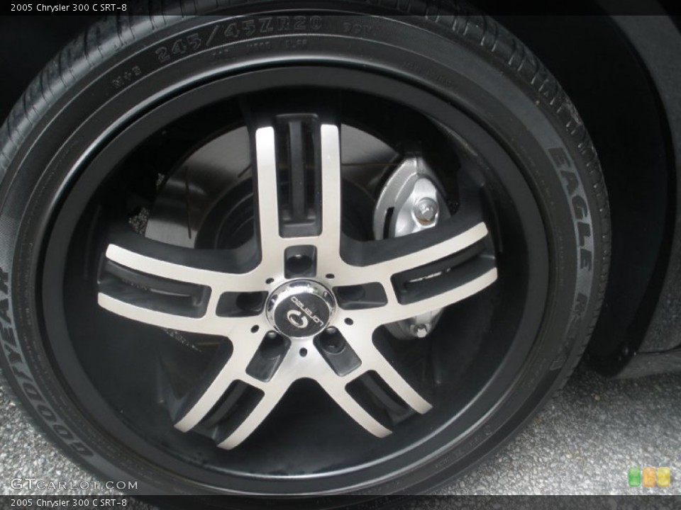 2005 Chrysler 300 Custom Wheel and Tire Photo #84544276