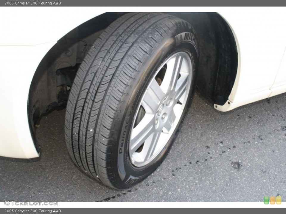 2005 Chrysler 300 Touring AWD Wheel and Tire Photo #84701138