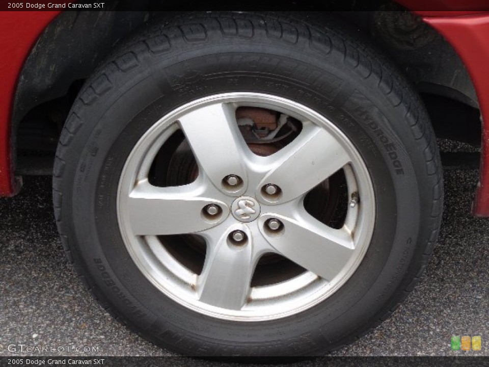 2005 Dodge Grand Caravan SXT Wheel and Tire Photo #84723142