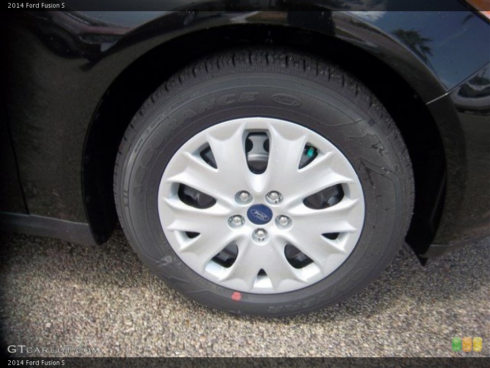 2014 Ford Fusion S Wheel and Tire Photo #84726832