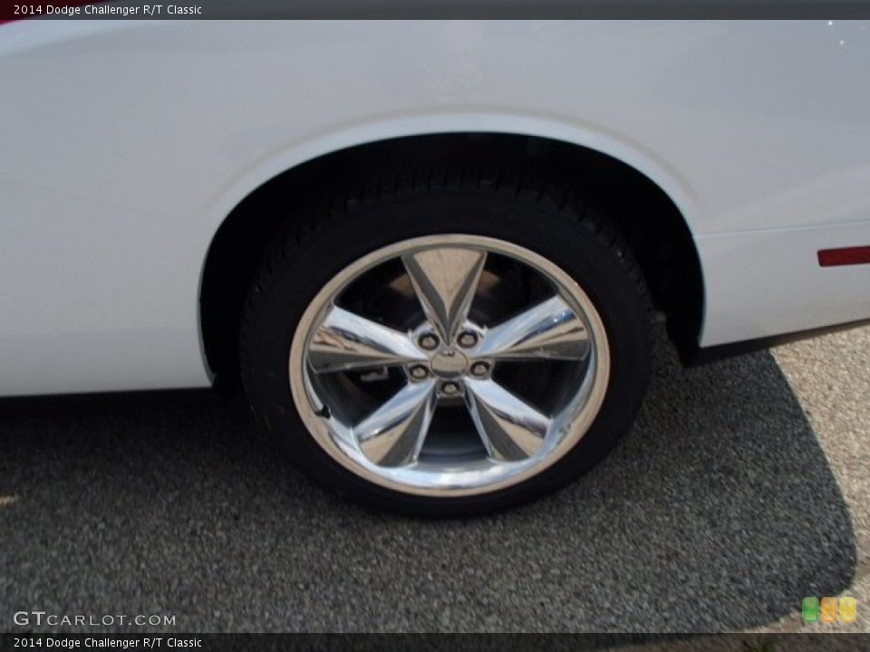 2014 Dodge Challenger R/T Classic Wheel and Tire Photo #84770243