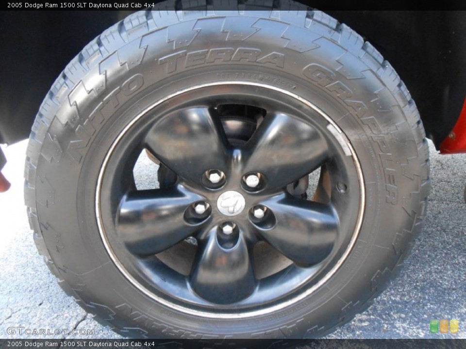 2005 Dodge Ram 1500 SLT Daytona Quad Cab 4x4 Wheel and Tire Photo #84781034