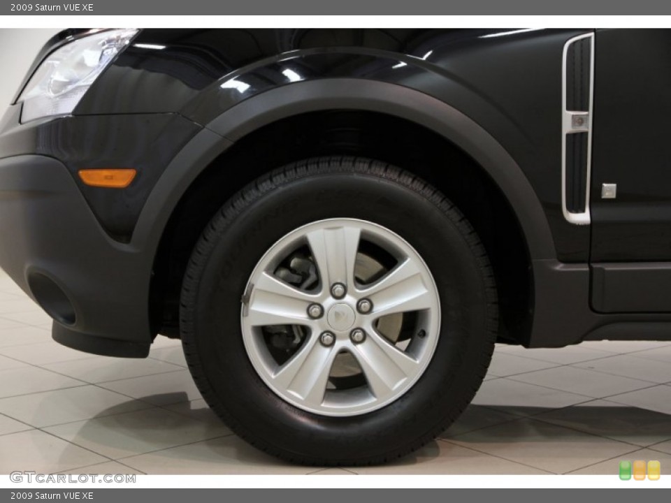 2009 Saturn VUE XE Wheel and Tire Photo #84797897