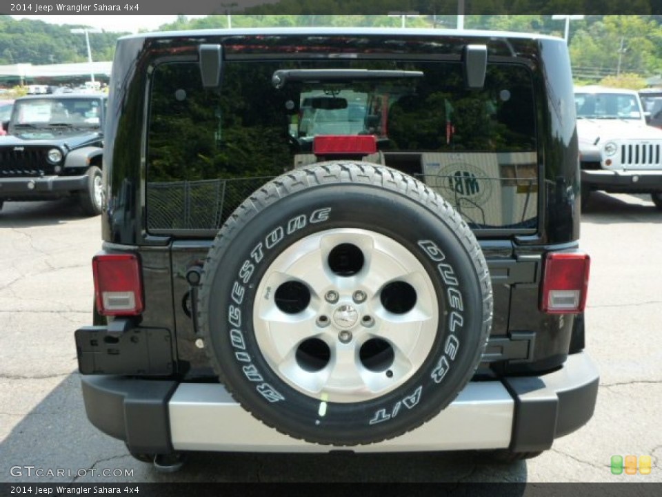 2014 Jeep Wrangler Sahara 4x4 Wheel and Tire Photo #84856008