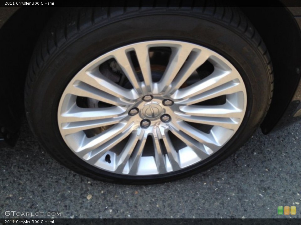2011 Chrysler 300 C Hemi Wheel and Tire Photo #84858744