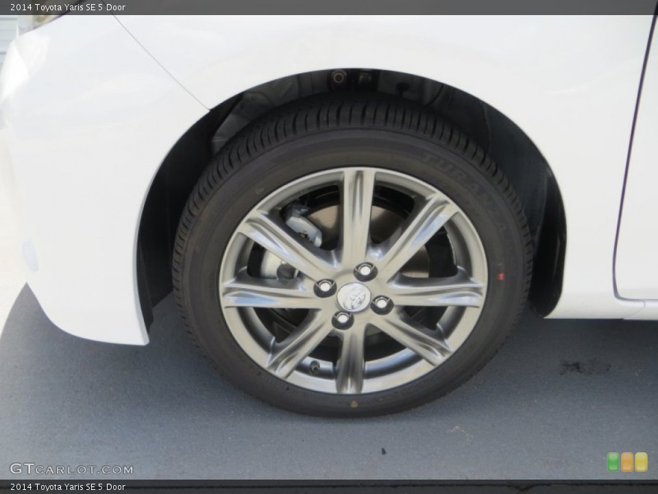2014 Toyota Yaris SE 5 Door Wheel and Tire Photo #84890345
