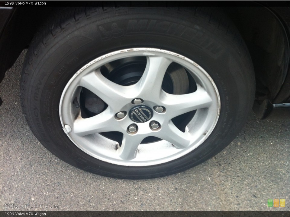1999 Volvo V70 Wheels and Tires