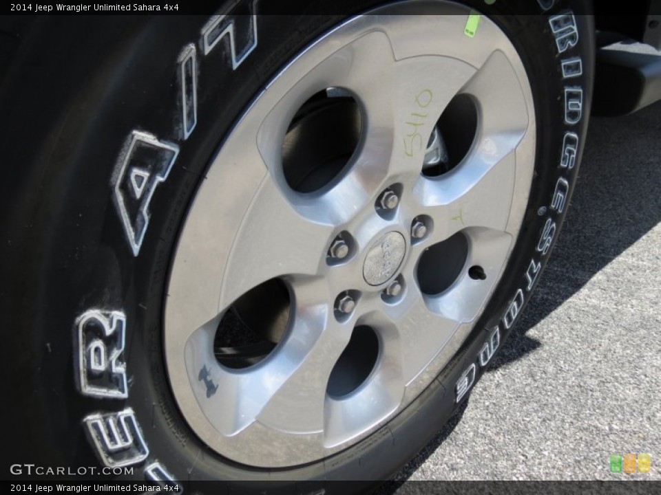 2014 Jeep Wrangler Unlimited Sahara 4x4 Wheel and Tire Photo #84909028