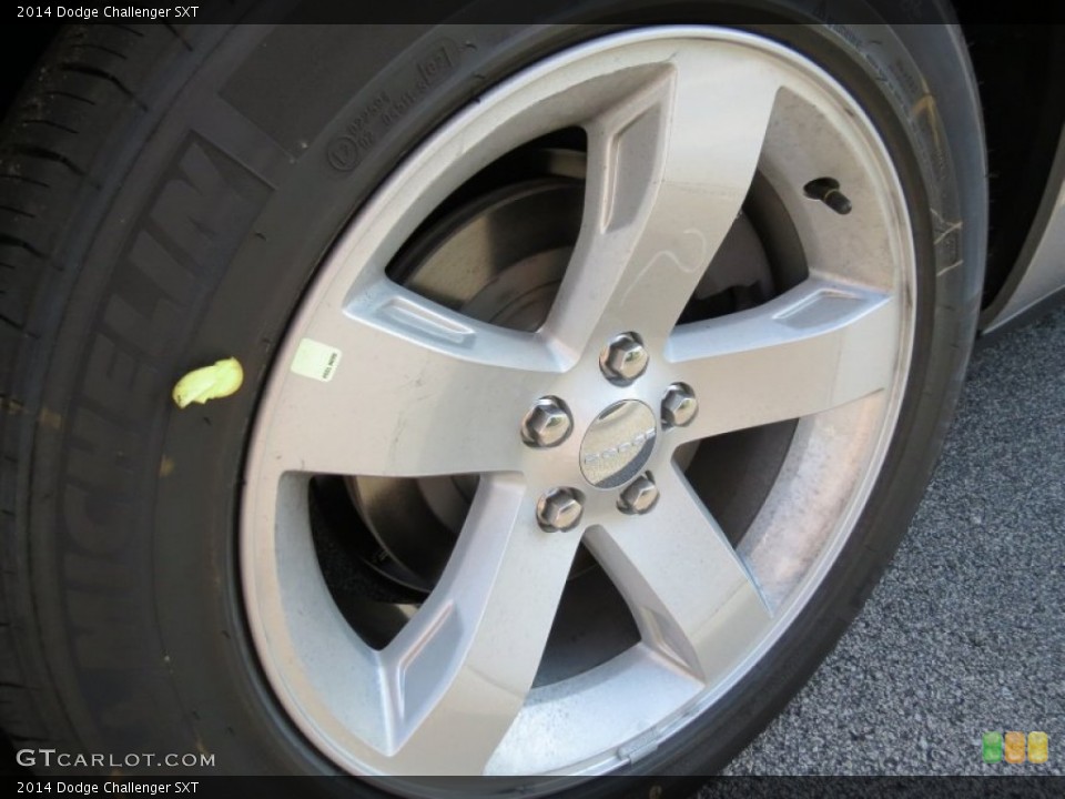 2014 Dodge Challenger SXT Wheel and Tire Photo #85003187