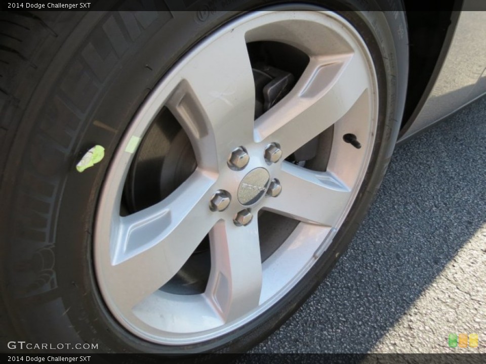 2014 Dodge Challenger SXT Wheel and Tire Photo #85003686