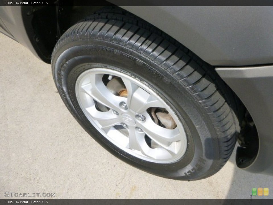 2009 Hyundai Tucson Wheels and Tires
