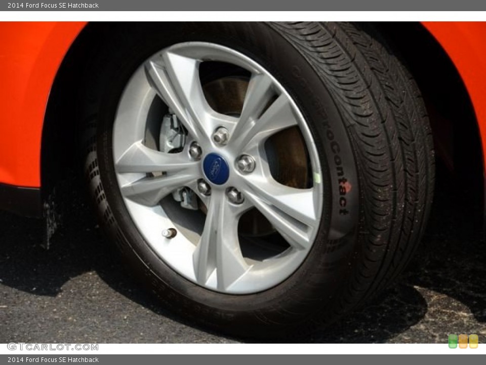 2014 Ford Focus SE Hatchback Wheel and Tire Photo #85076582