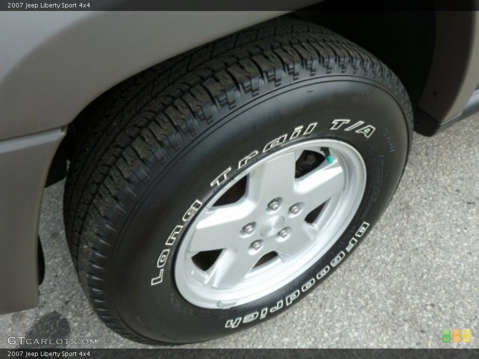 2007 Jeep Liberty Sport 4x4 Wheel and Tire Photo #85077302