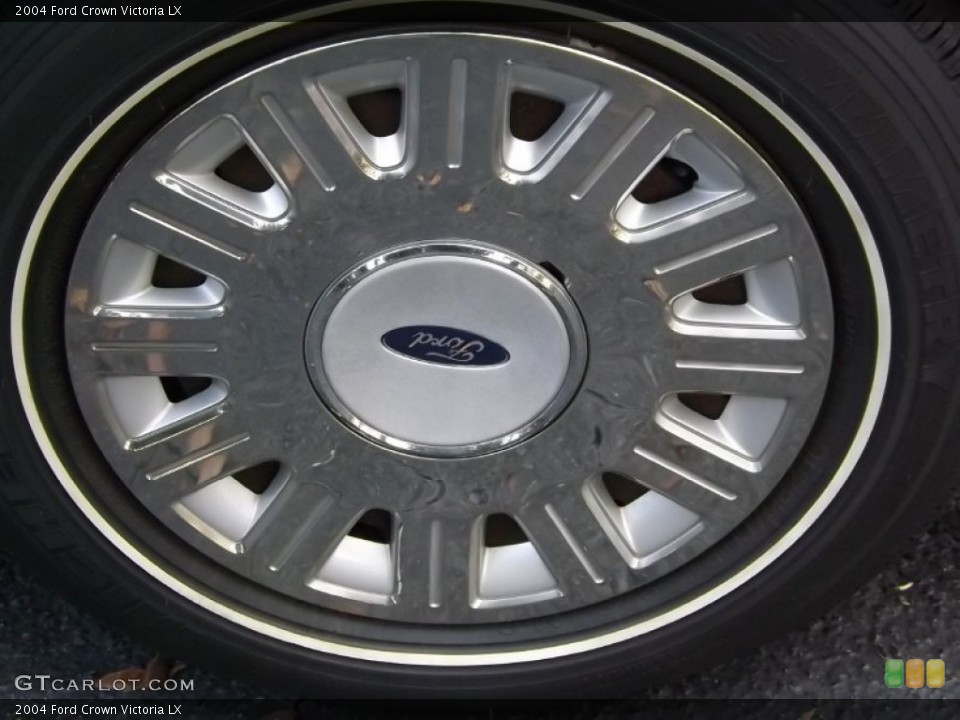 2004 Ford Crown Victoria LX Wheel and Tire Photo #85089773