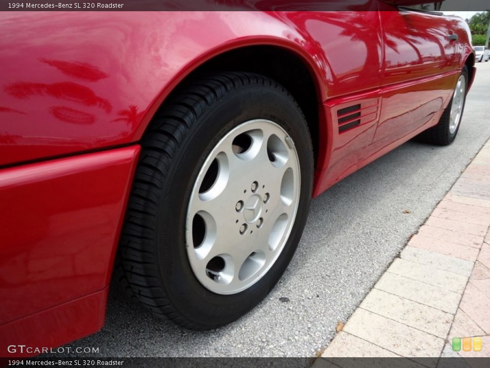 1994 Mercedes-Benz SL 320 Roadster Wheel and Tire Photo #85164407