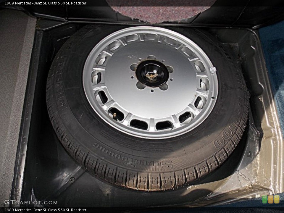 1989 Mercedes-Benz SL Class 560 SL Roadster Wheel and Tire Photo #85232327