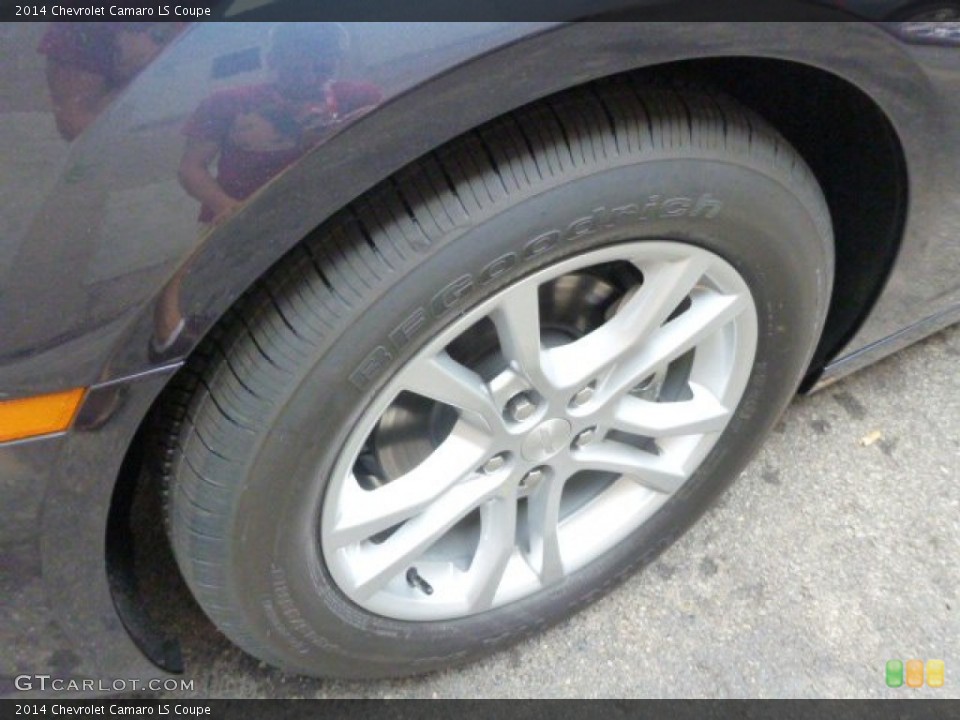 2014 Chevrolet Camaro LS Coupe Wheel and Tire Photo #85261666