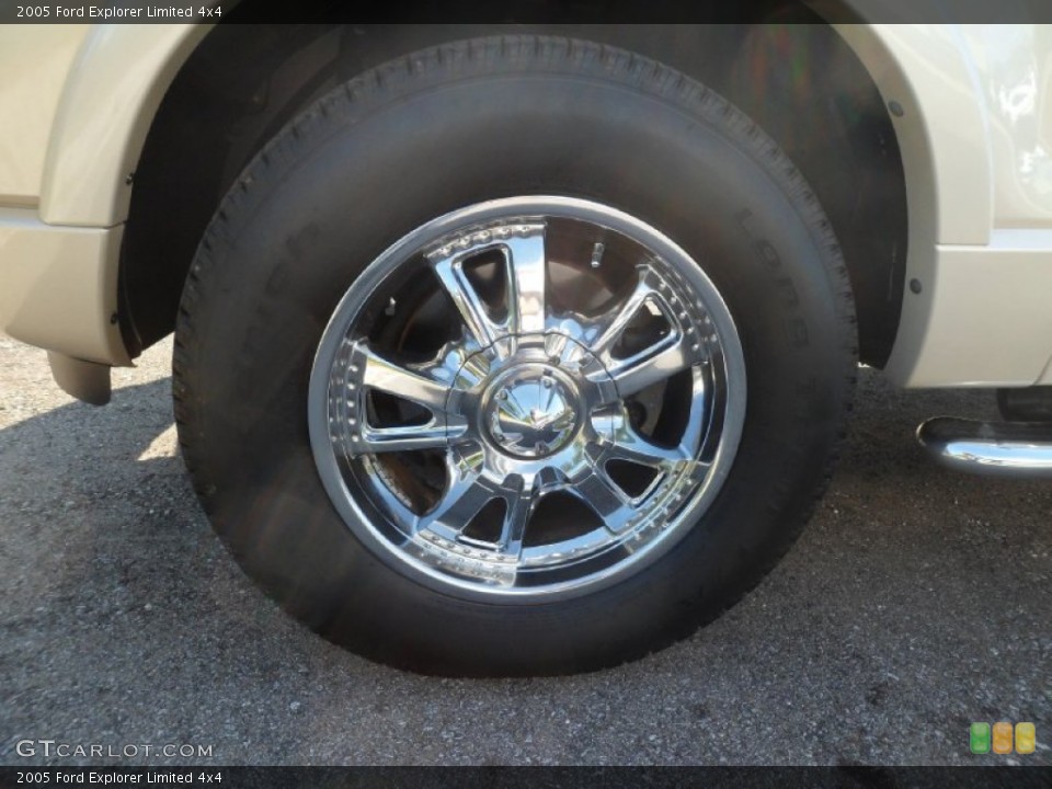 2005 Ford Explorer Custom Wheel and Tire Photo #85440864