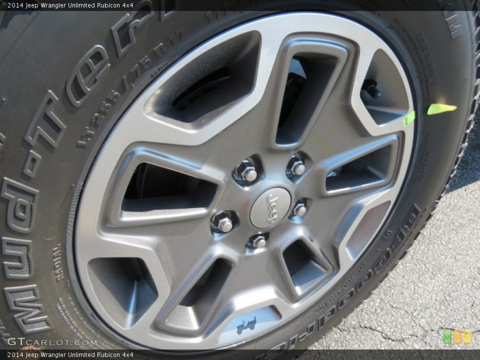 2014 Jeep Wrangler Unlimited Rubicon 4x4 Wheel and Tire Photo #85490225
