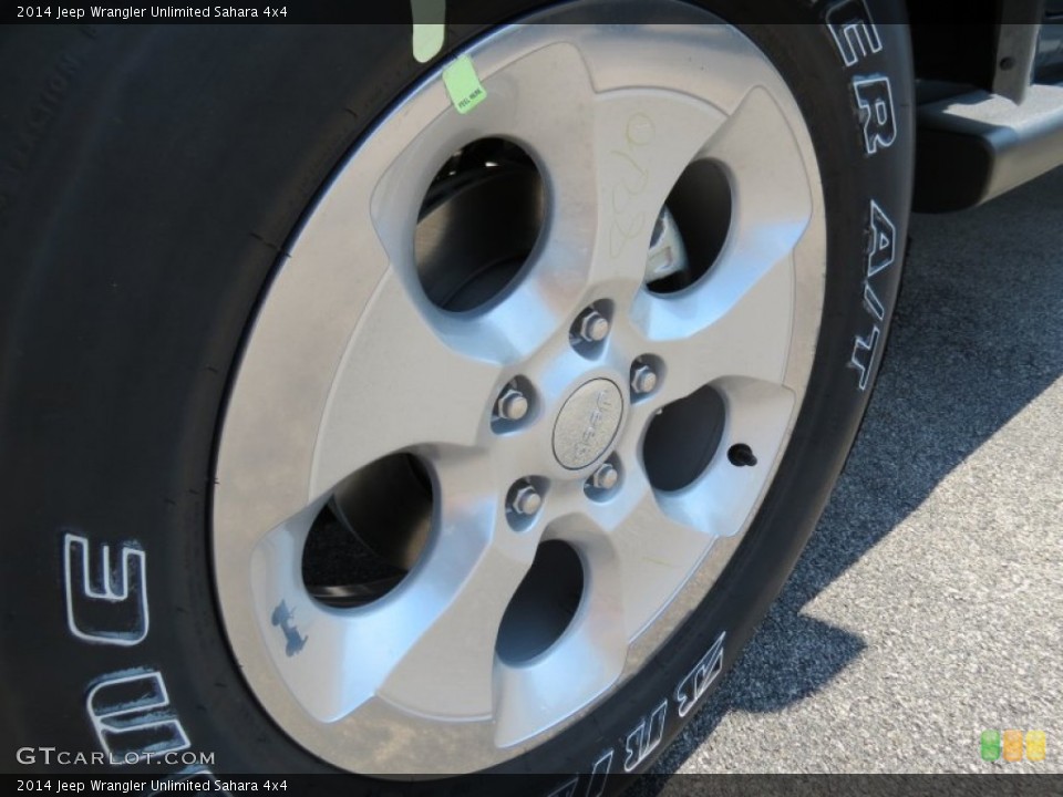 2014 Jeep Wrangler Unlimited Sahara 4x4 Wheel and Tire Photo #85490729