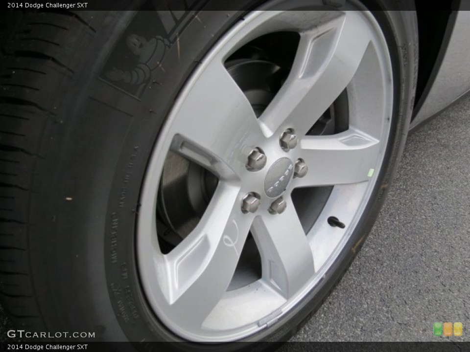 2014 Dodge Challenger SXT Wheel and Tire Photo #85522934