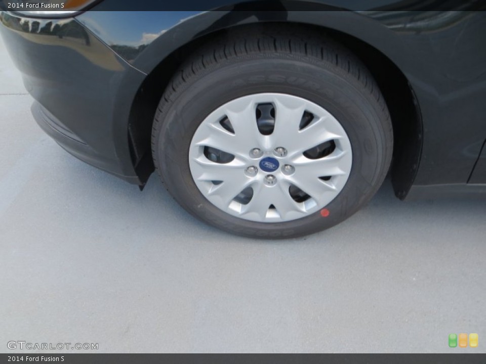 2014 Ford Fusion S Wheel and Tire Photo #85537919