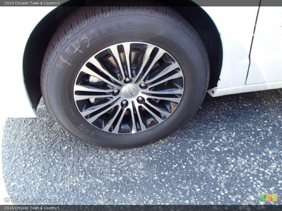 2014 Chrysler Town & Country S Wheel and Tire Photo #85684433