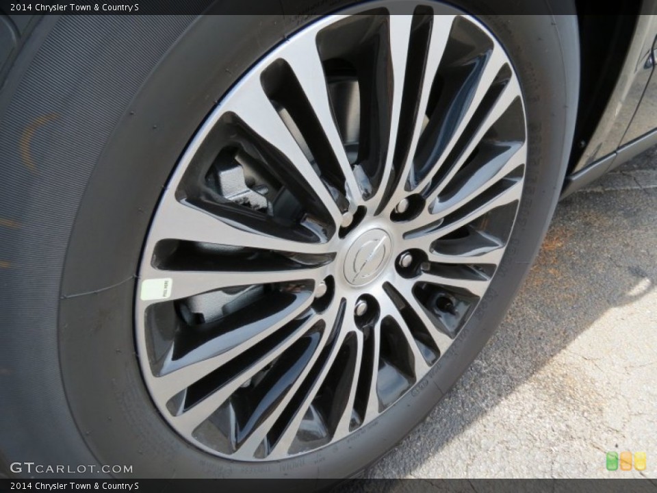2014 Chrysler Town & Country S Wheel and Tire Photo #85715302