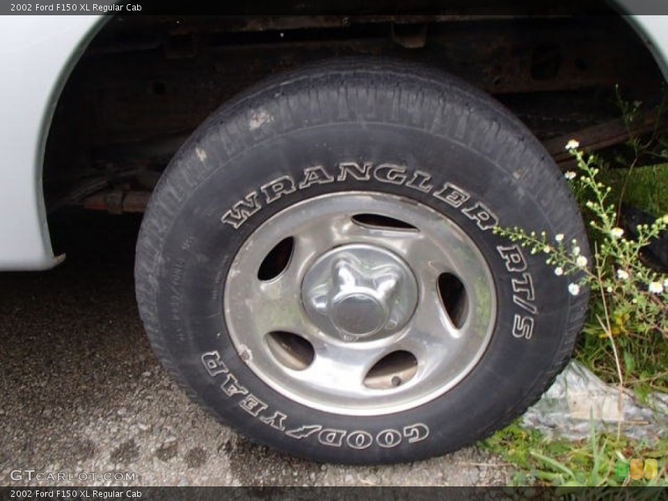 2002 Ford F150 XL Regular Cab Wheel and Tire Photo #85731295