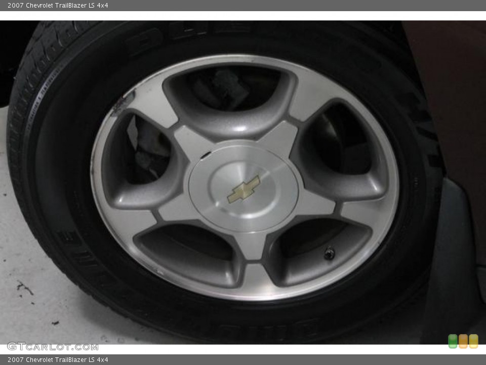 2007 Chevrolet TrailBlazer LS 4x4 Wheel and Tire Photo #85743781