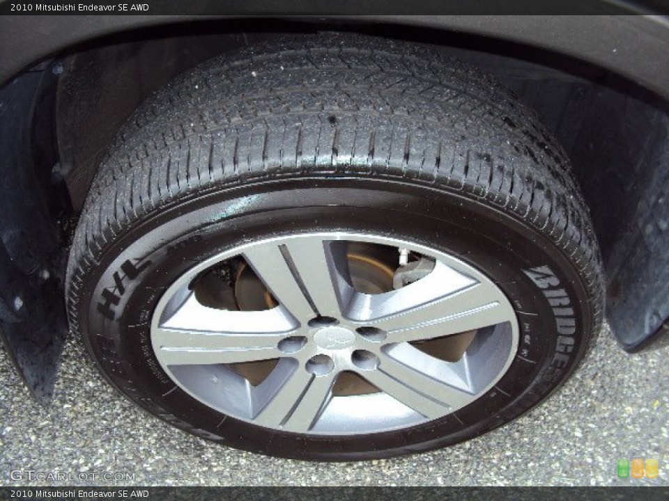 2010 Mitsubishi Endeavor SE AWD Wheel and Tire Photo #85789525