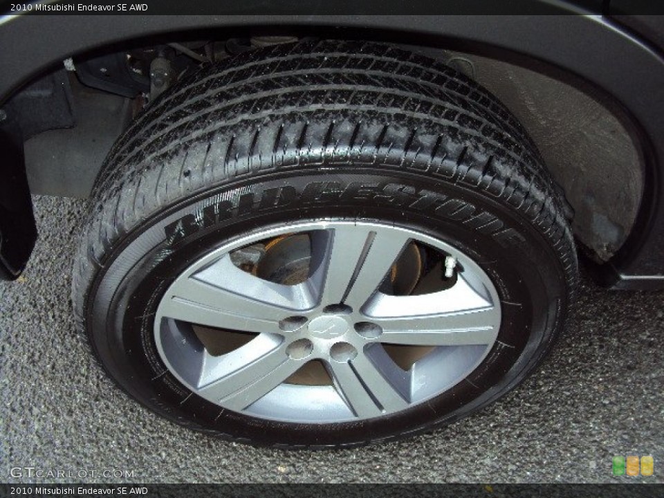 2010 Mitsubishi Endeavor SE AWD Wheel and Tire Photo #85789552