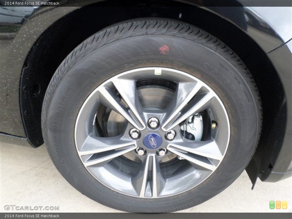 2014 Ford Focus SE Hatchback Wheel and Tire Photo #85855621