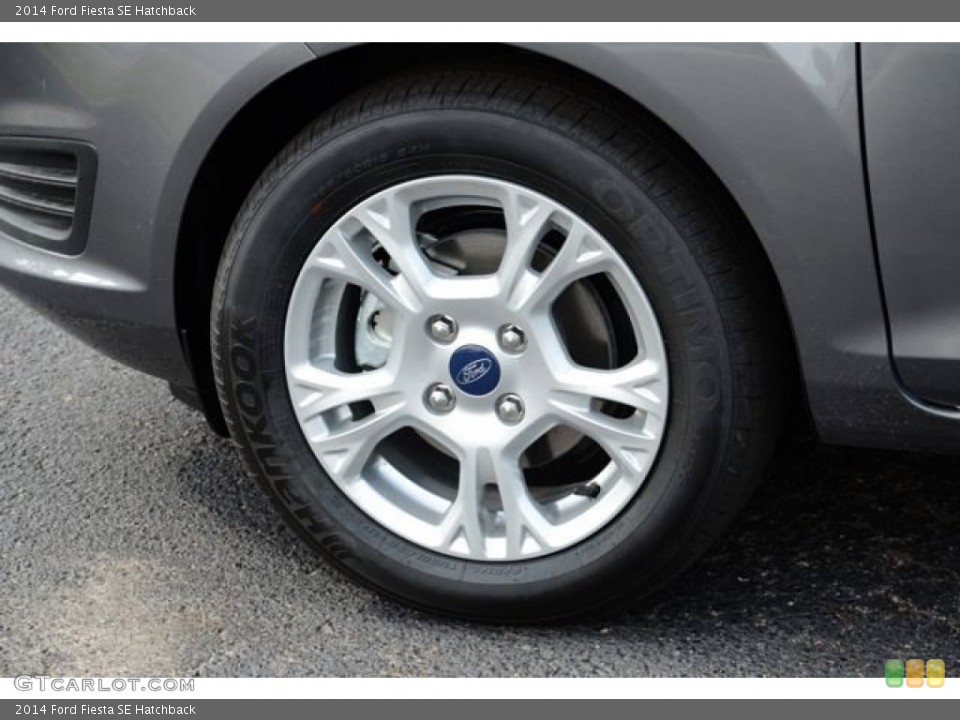 2014 Ford Fiesta SE Hatchback Wheel and Tire Photo #85954221