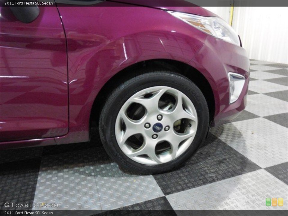 2011 Ford Fiesta SEL Sedan Wheel and Tire Photo #86091547