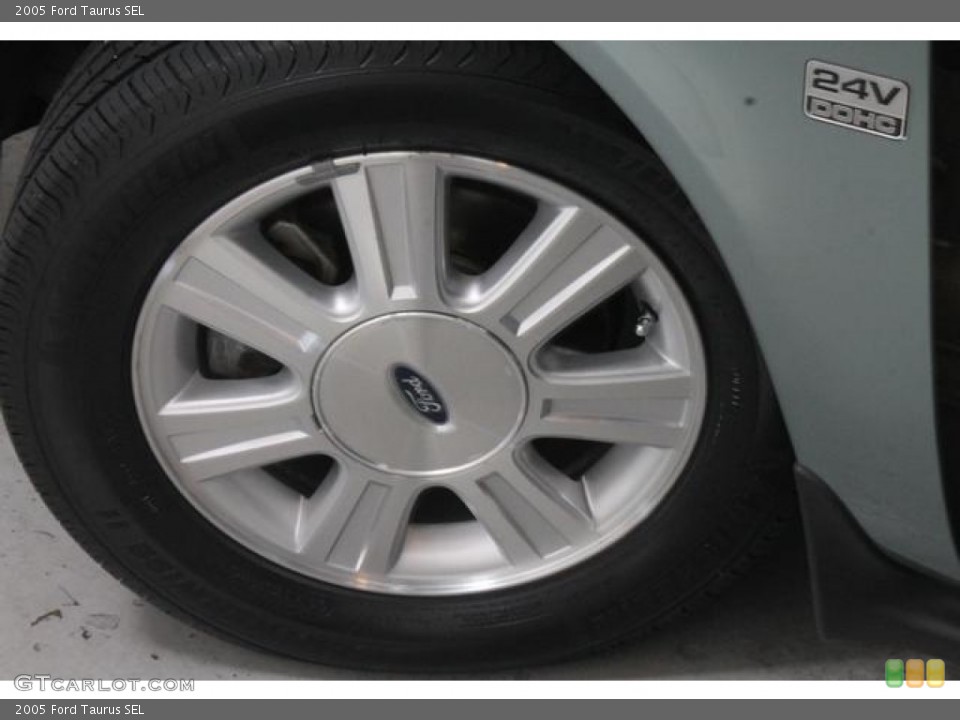 2005 Ford Taurus SEL Wheel and Tire Photo #86239004