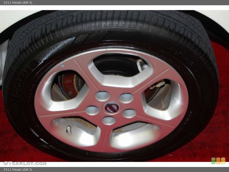2011 Nissan LEAF SL Wheel and Tire Photo #86360400