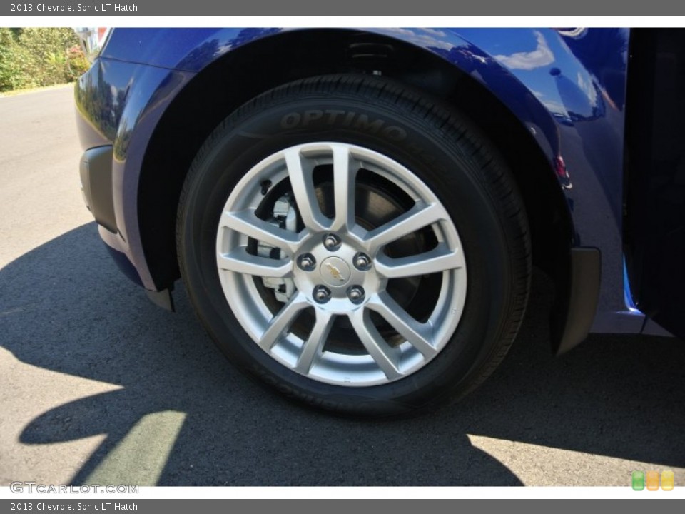 2013 Chevrolet Sonic LT Hatch Wheel and Tire Photo #86374515