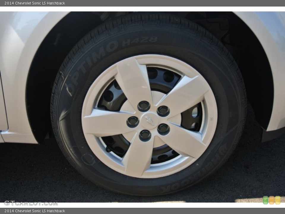 2014 Chevrolet Sonic LS Hatchback Wheel and Tire Photo #86377131