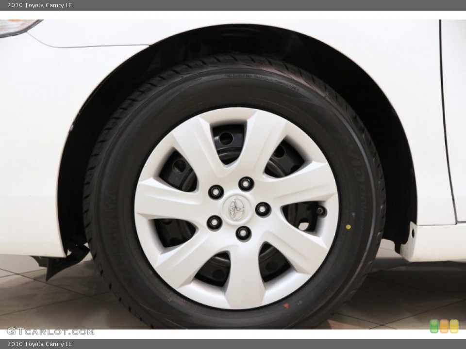 2010 Toyota Camry LE Wheel and Tire Photo #86383632