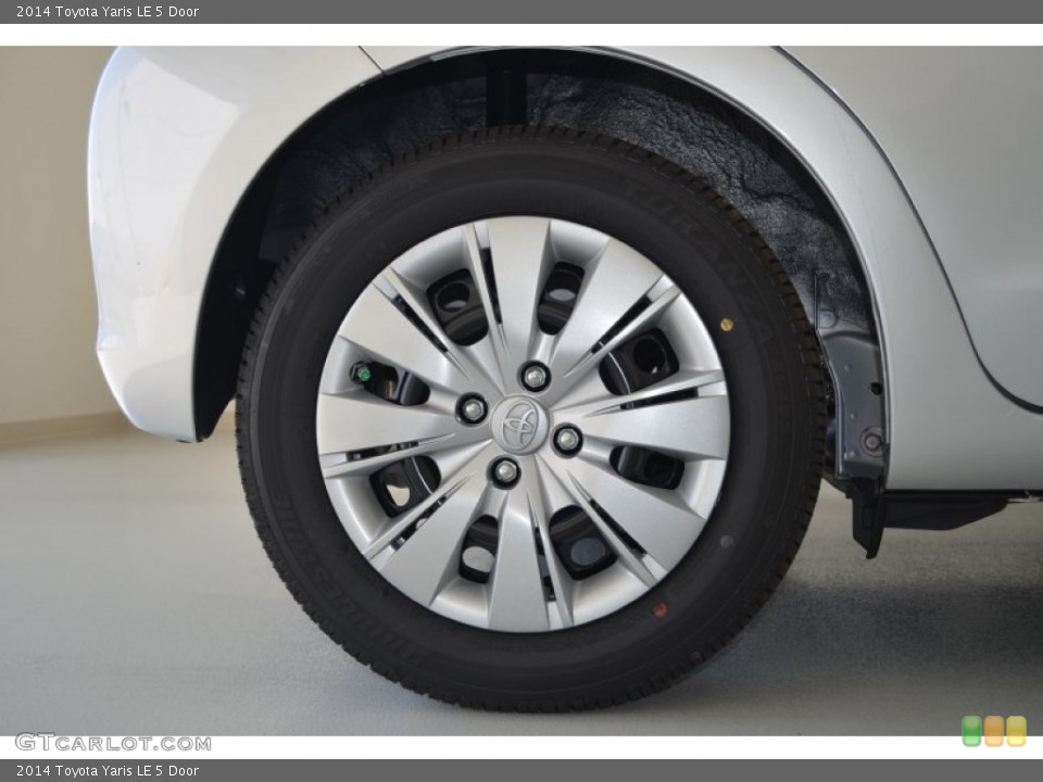 2014 Toyota Yaris LE 5 Door Wheel and Tire Photo #86406755